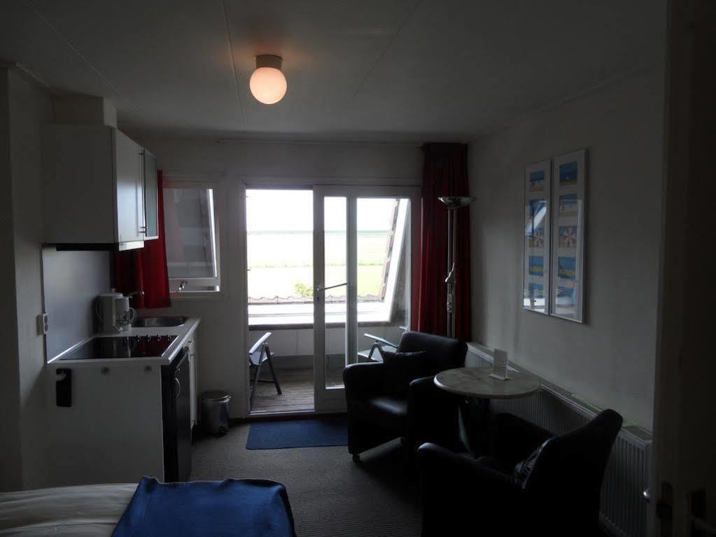 The Sunset Apartments Hollum  Esterno foto