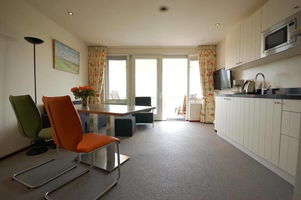 The Sunset Apartments Hollum  Esterno foto